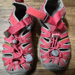 Girl Keen Sandals Size 11c