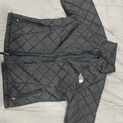 Women’s North Face Jacket - Medium