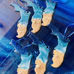 Hand Poured , Epoxy Ornaments Florida , Dolphin , Seahorse 