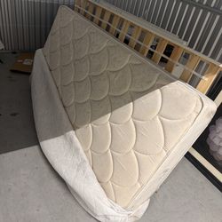 Kids twin bed and mattress, everything is included