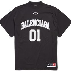 MEN'S BASKETBALL SERIES - OVERSIZED T-SHIRT IN BLACK
