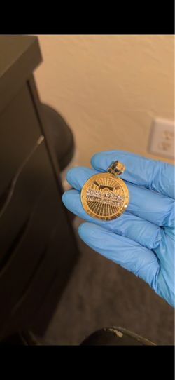 10k Last supper pendent
