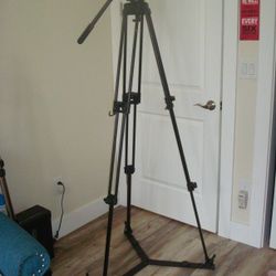 Vinton Pro 130 Broadcast Tripod 2 Stage Legs and floor Spreader.