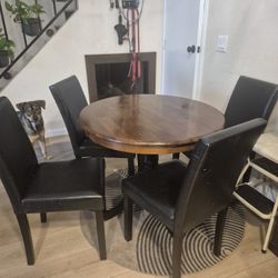 Table And 4 Chair Set. 36 X 36 Table 