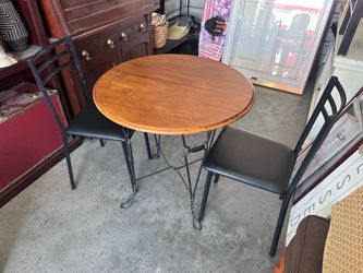 Small Round Dining Table (2 chairs)