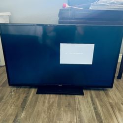 32 Inch RCA 1080P Full HD TV With Stand 
