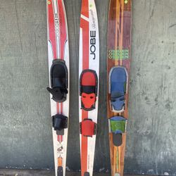 Water ski