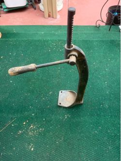 Antique Bottle Capper