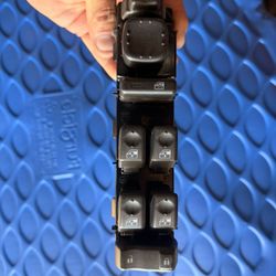 2003 GM Driver Door Master Switches 