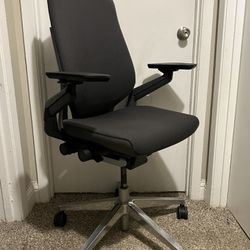 Steelcase Gesture Office Chair -fully Loaded 