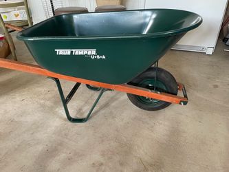 True Temper 6-cu ft one wheel Steel Push Wheelbarrow Flat-free Tire