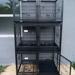 44 In Stackable ( PET ) Dog Crate's