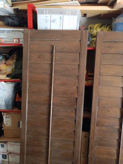 2 Brown Closet Doors Used 23inch