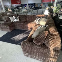 OM• $38 Initial • Brand New// Midnight Maddnes