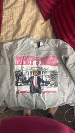 Trump crewneck medium