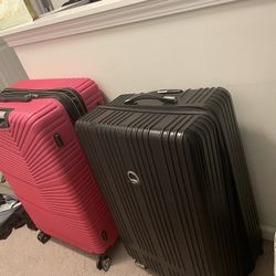 Free Clothes And Luggages