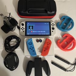 Nintendo switch OLED complete set w/ extras + game