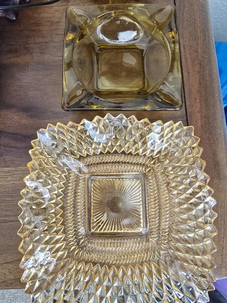 Amber Vintage Carnival Glass Ashtray Or Ruffle Dish Glassware