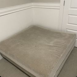 Large Pet Bed 5’x5’