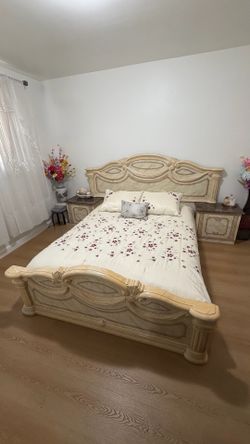 Vintage Full Bedroom Set  (Queen Bed)