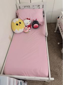 Twin bed and two little kids bed