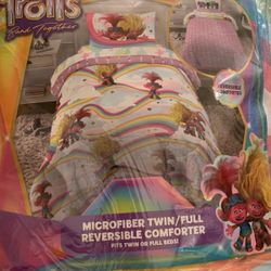 TROLL MICROFIBER TWIN/ FULL REVERSIBLE COMFORTER 72 IN X 86IN