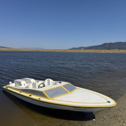 1979 Charger Ski Boat 21"