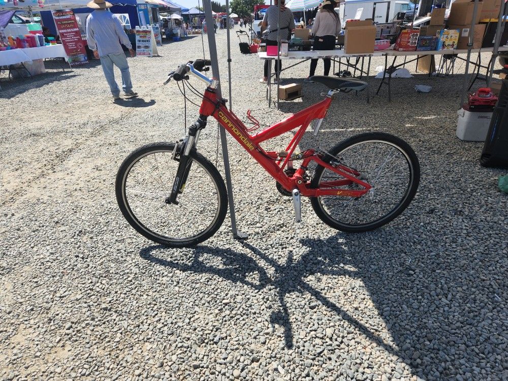 Cannondale Super V900 Fullsuspension Mountain Bike