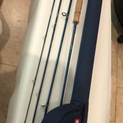 Redington Cross water Eight (8) weight 9’ Four section Fly Rod with a Redington 7/8/9 Fly Reel Plus Factory case & Line.