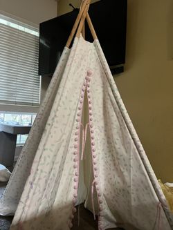 Pillowfort PomPom Teepee