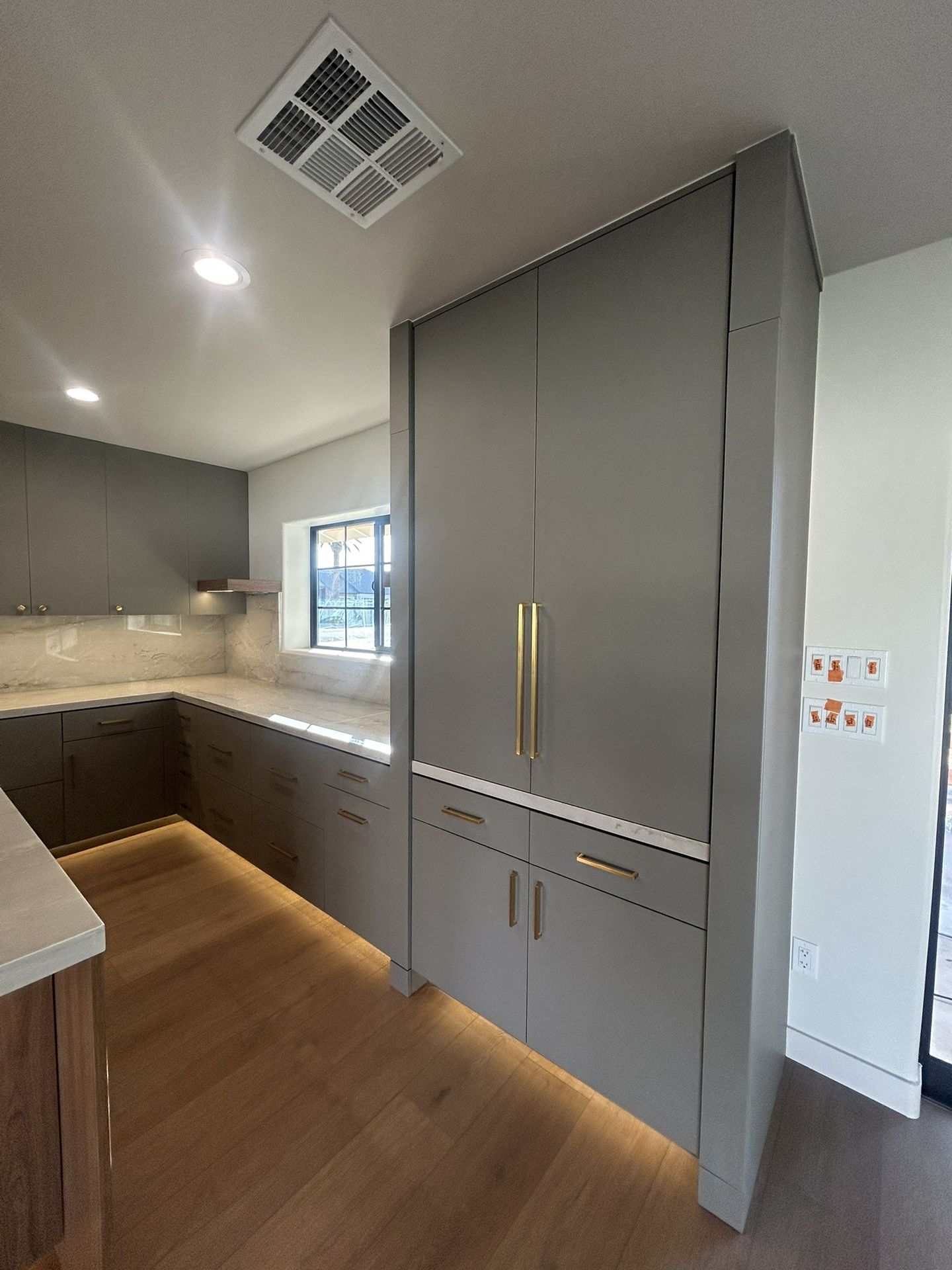 Custom Cabinets And Shelving