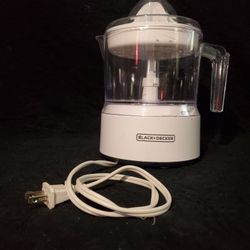 Black & Decker 32oz Citrus Juicer Model CJ650