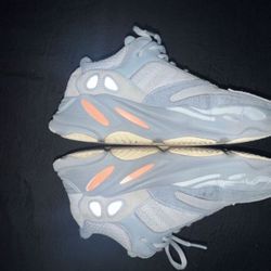 YEEZY INERTIA 700