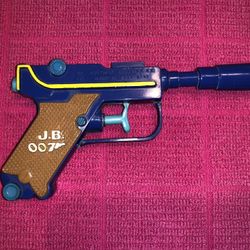 Toy 1966 James Bond 007 Movie Collectible Promo Vintage Water Pistol Gun