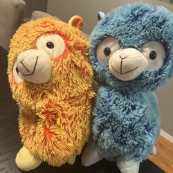 Set Of 2 Llama Plushies 