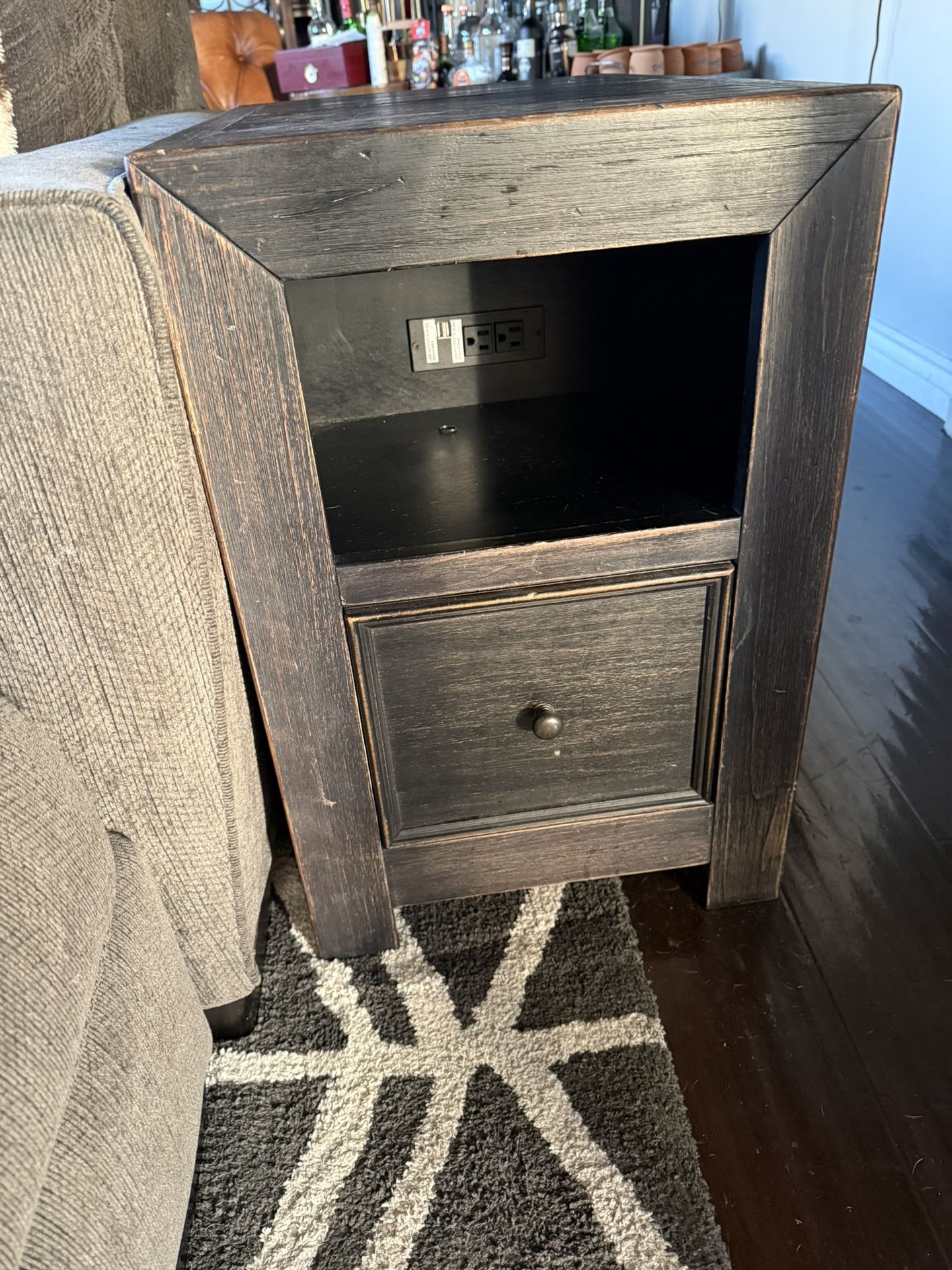 Side Table / End Table