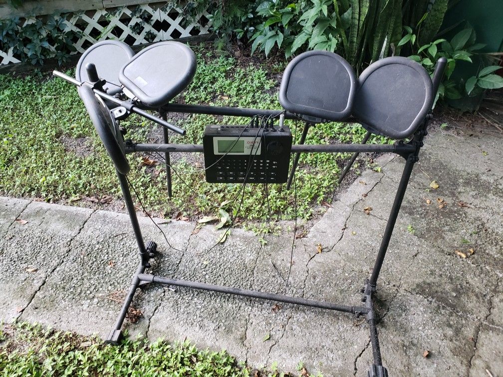 Electronic Drum Set