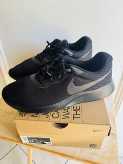 Nike Tanjum