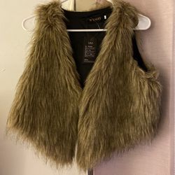 Fur Vest   Size Large  Brand New