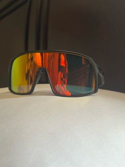 Oakley sutros