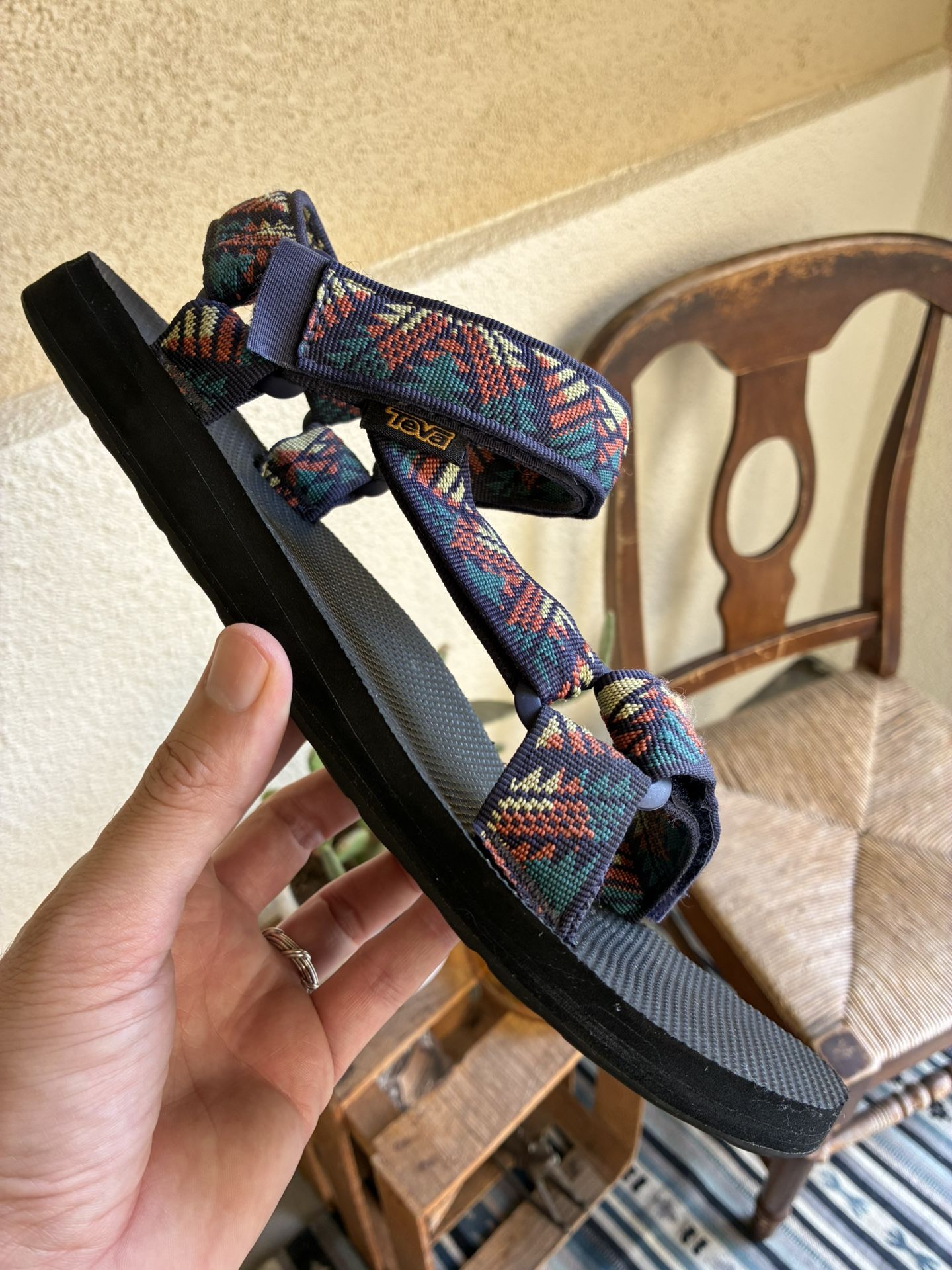Teva Pre-loved Men’s Sandals Size 10 Original Dead Stock Color Way Sold Out Bedrock Sandals Keen