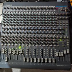Alesis Studio 32
