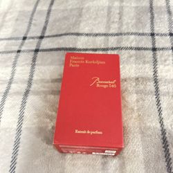 baccarat rouge 540 extrait