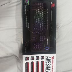 IBuyPower ARES M2 gaming keyboard 