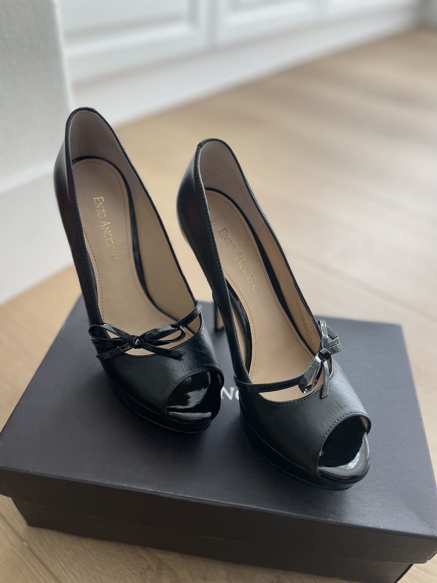 Enzo Angiolini Pumps