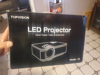 Movie & Gaming Projector