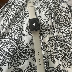 Apple Watch Series 8 