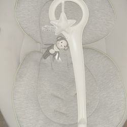 Vendó este columpio nomas lo uso cómo 2 veces