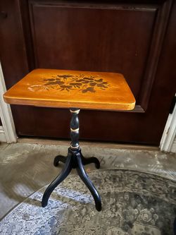 Vintage 20th Century Hitchcock Table