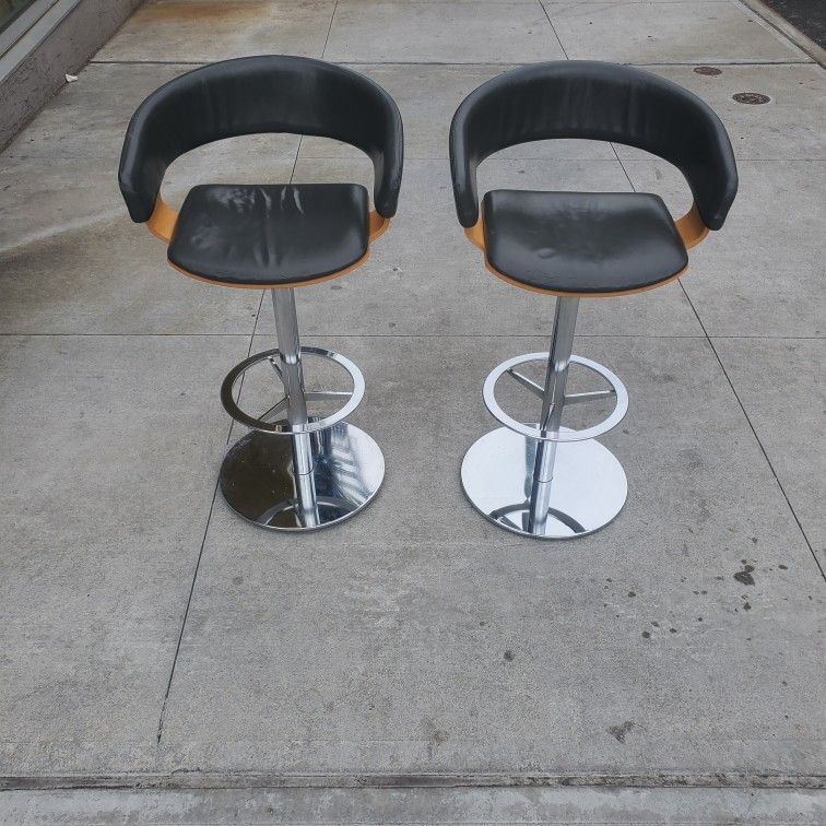 ⭐ Allermuir Mollie Swivel Bar Stools A582 designed by John Coleman Mid Century Styling Wood And Metal ⭐